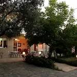 伊卡洛斯酒店 招待所 3*