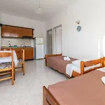 Ikaros بيت ضيافة أرخانجلوس