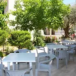بيت ضيافة Ikaros 3*