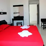 Ikaros بيت ضيافة