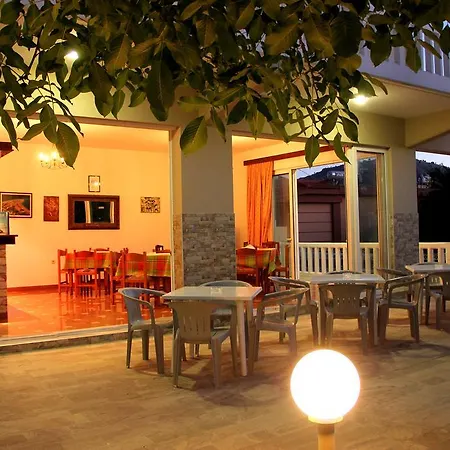 Guest house Hotel Ikaros 3*
