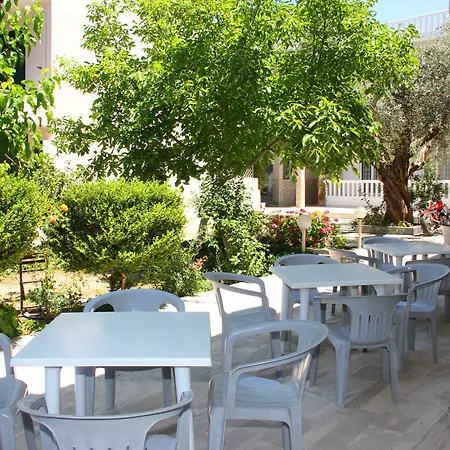 Guest house Hotel Ikaros 3*