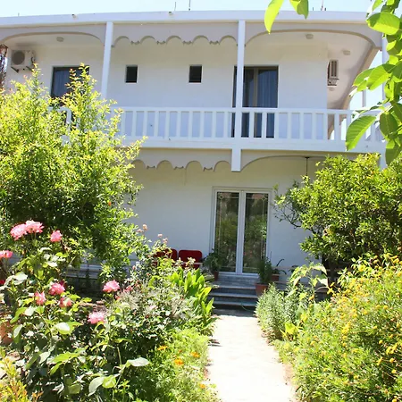 Hotel Ikaros 3*