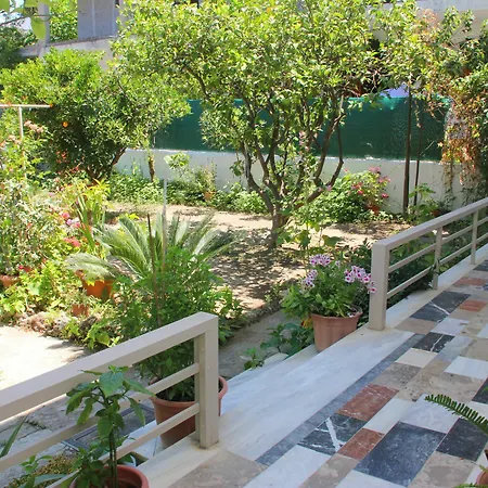 Guest house Hotel Ikaros 3*